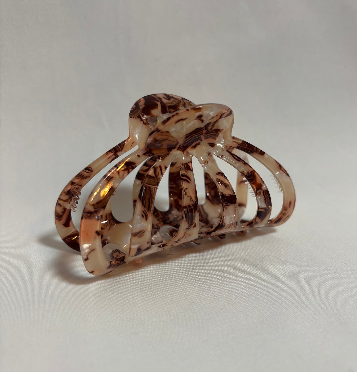 caramel macchiato claw clip