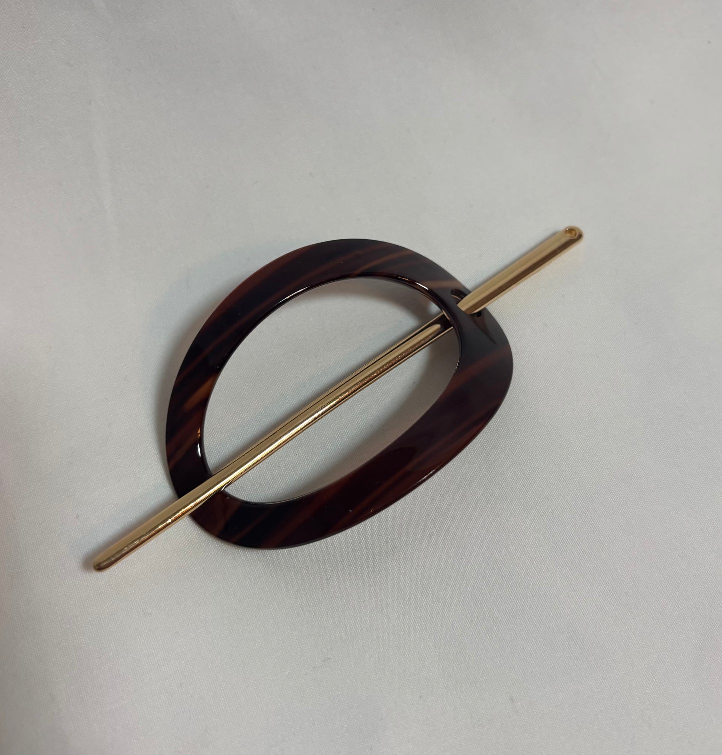 brown/black hair pin