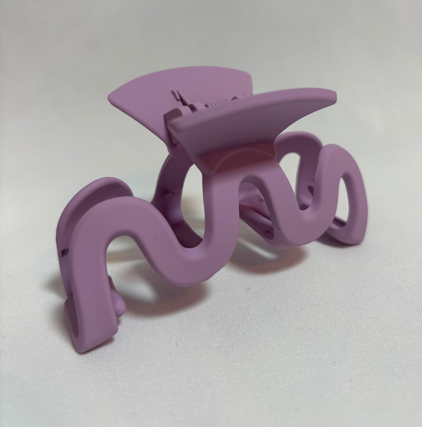 lilac claw clip